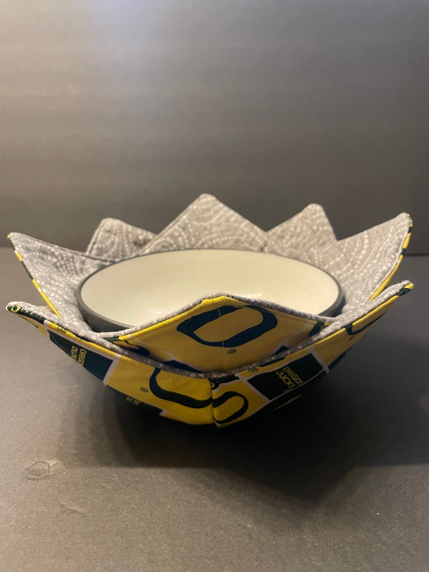 U of O (Grey Swirl) Bowl Cozy