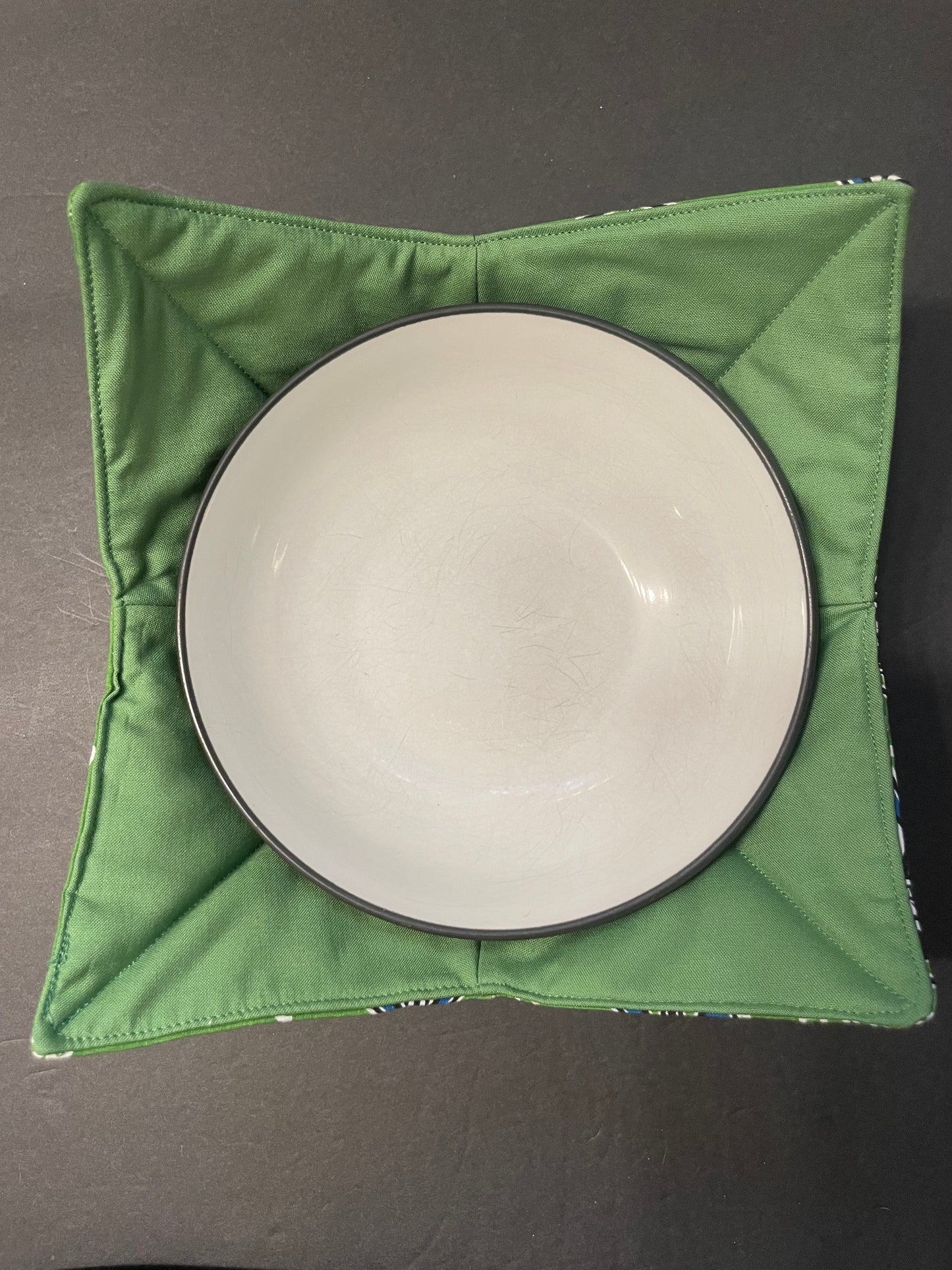 U of O (Grey Swirl) Bowl Cozy
