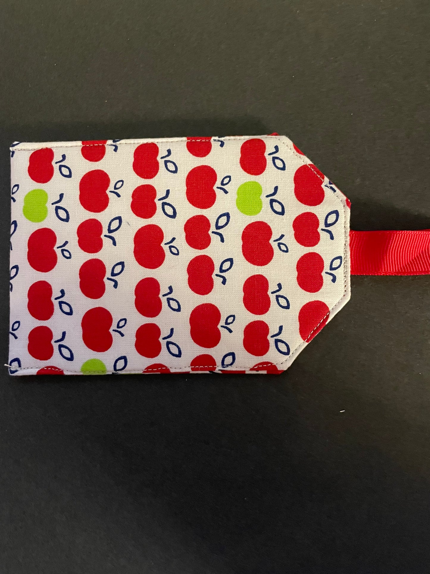 Apple Luggage Tag